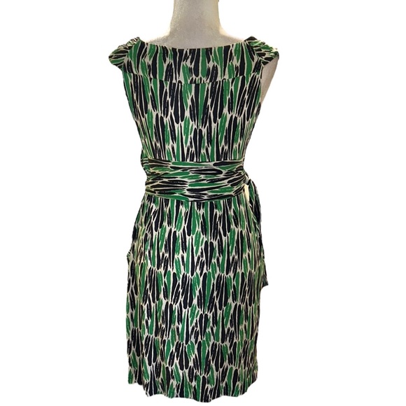 Diane Von Furstenberg Celosa Silk Green & Black Printed Wrap Dress - 4 - Picture 10 of 15